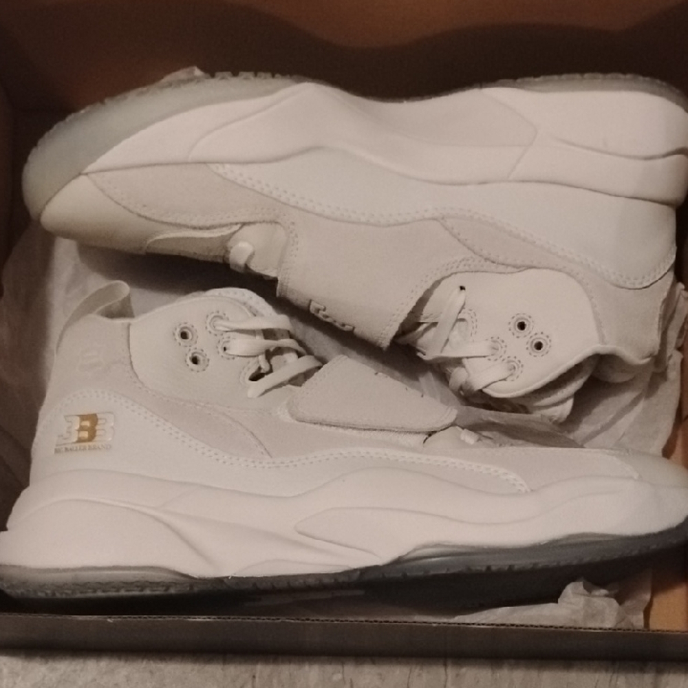 Men's White Athletic Shoes
